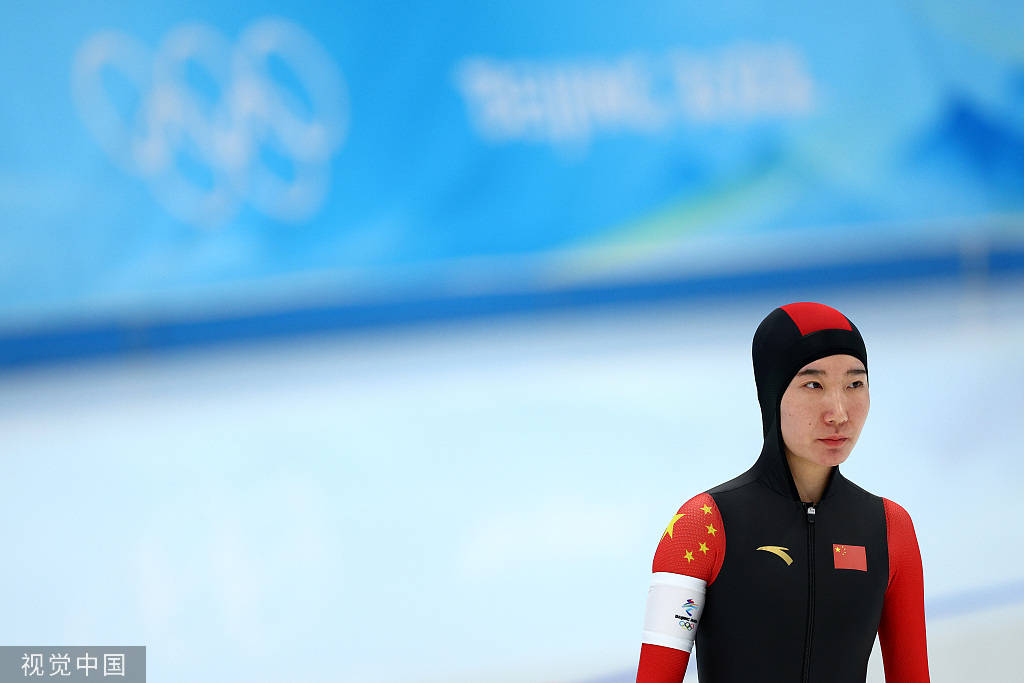组图:速滑女子1500米决赛 韩梅领衔中国队排第11_中国女足半场0比2韩国_中国队获得花样滑冰团体赛第五名_中国女足0比1落后韩国