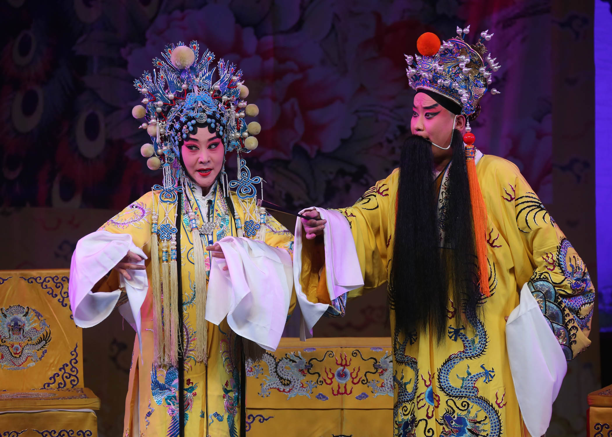 正月里长治市上党梆子剧团在潞安剧院上演《打金枝》_郭暧_唐皇_公主