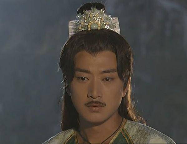 邵峰还演过《天剑群侠》中一条反派路走到底,绝不洗白的精分男主角