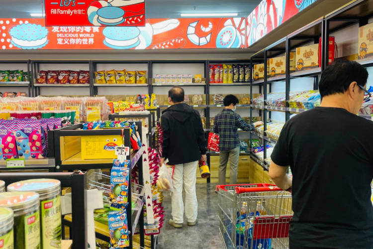 广告|学会这几招宣传,不愁零食店没人气