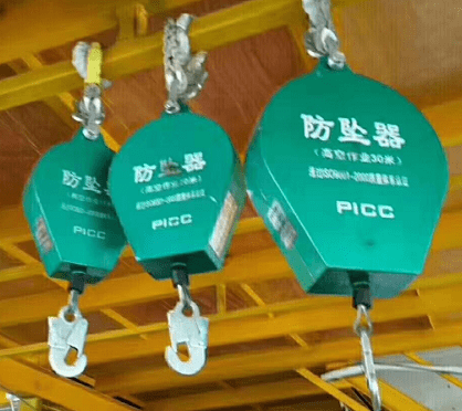 半紧张状态下的防坠器会不会有拉扯感
