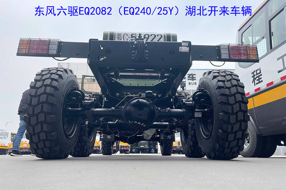 6×6运兵车,东风六驱eq2082/240越野卡车-军车底盘_搜狐汽车_搜狐网