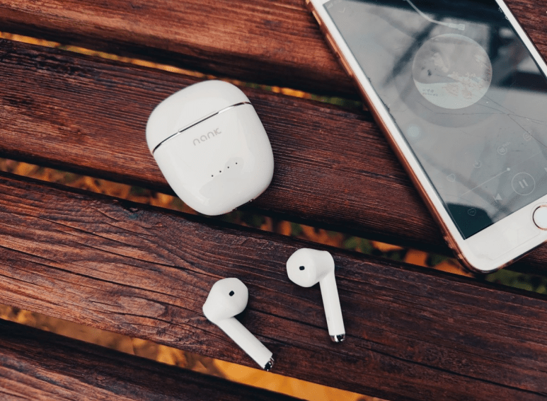 有哪些适合女生用的蓝牙耳机？38节值得买的高颜值蓝牙耳机