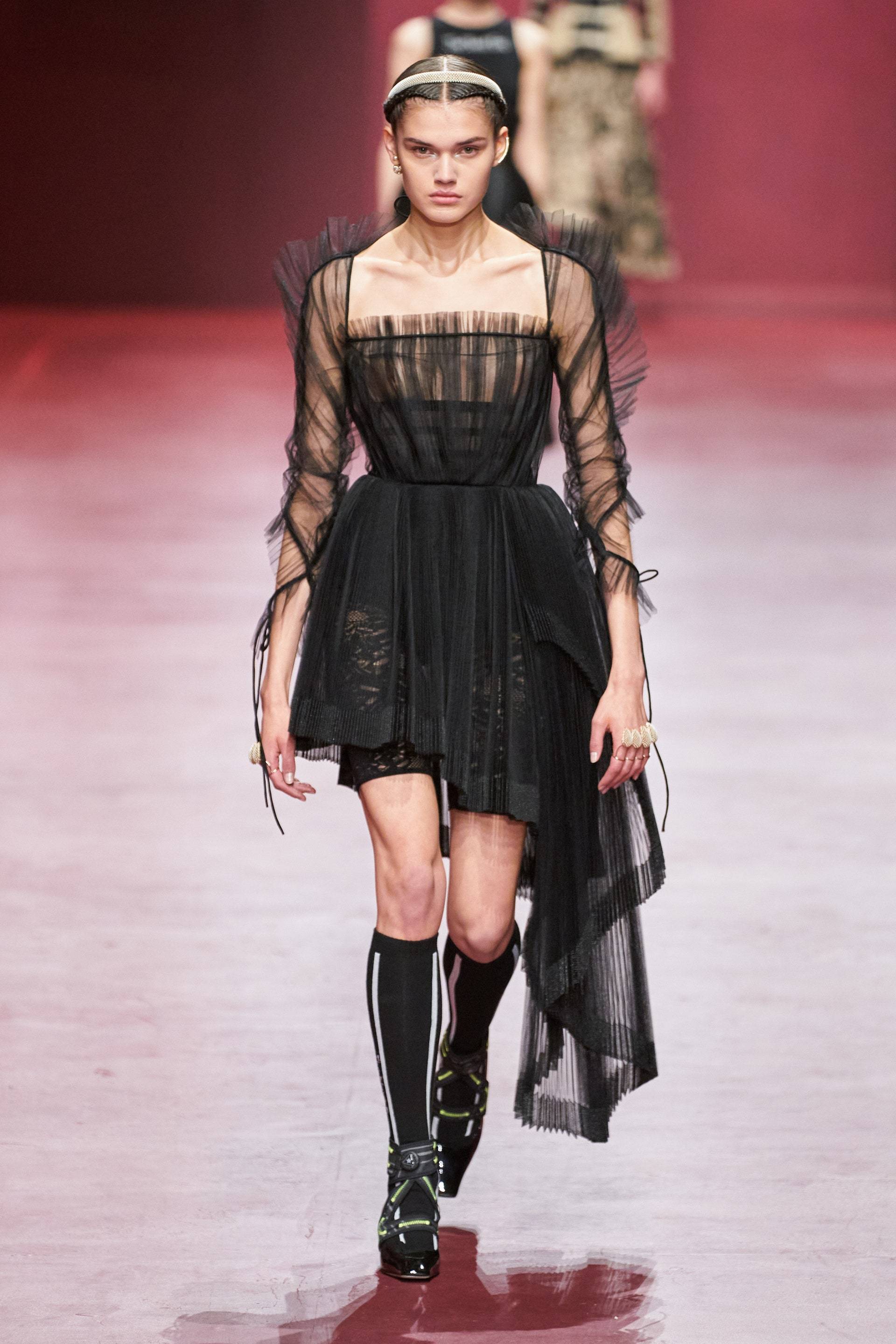 christian dior 2022秋冬系列_迪奥_茜娅_女性