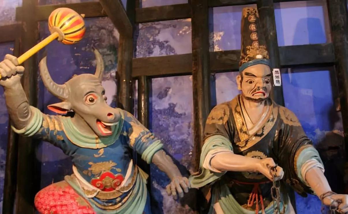 老汉跳河自杀阎王不收还要封他个阴差做