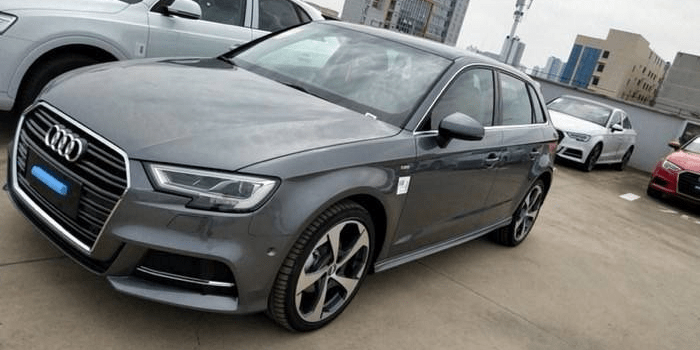 原创在外观方面它同样显得格外的出色整体看上去就具有豪车该有的风范