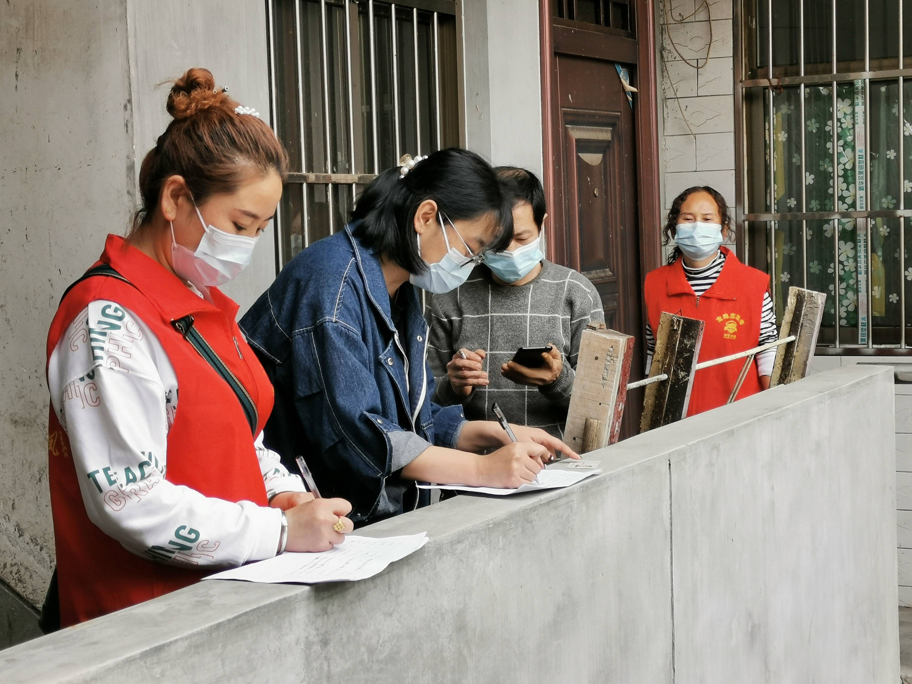 寶雞鳳縣聞令而動萬眾一心織密疫情防控網