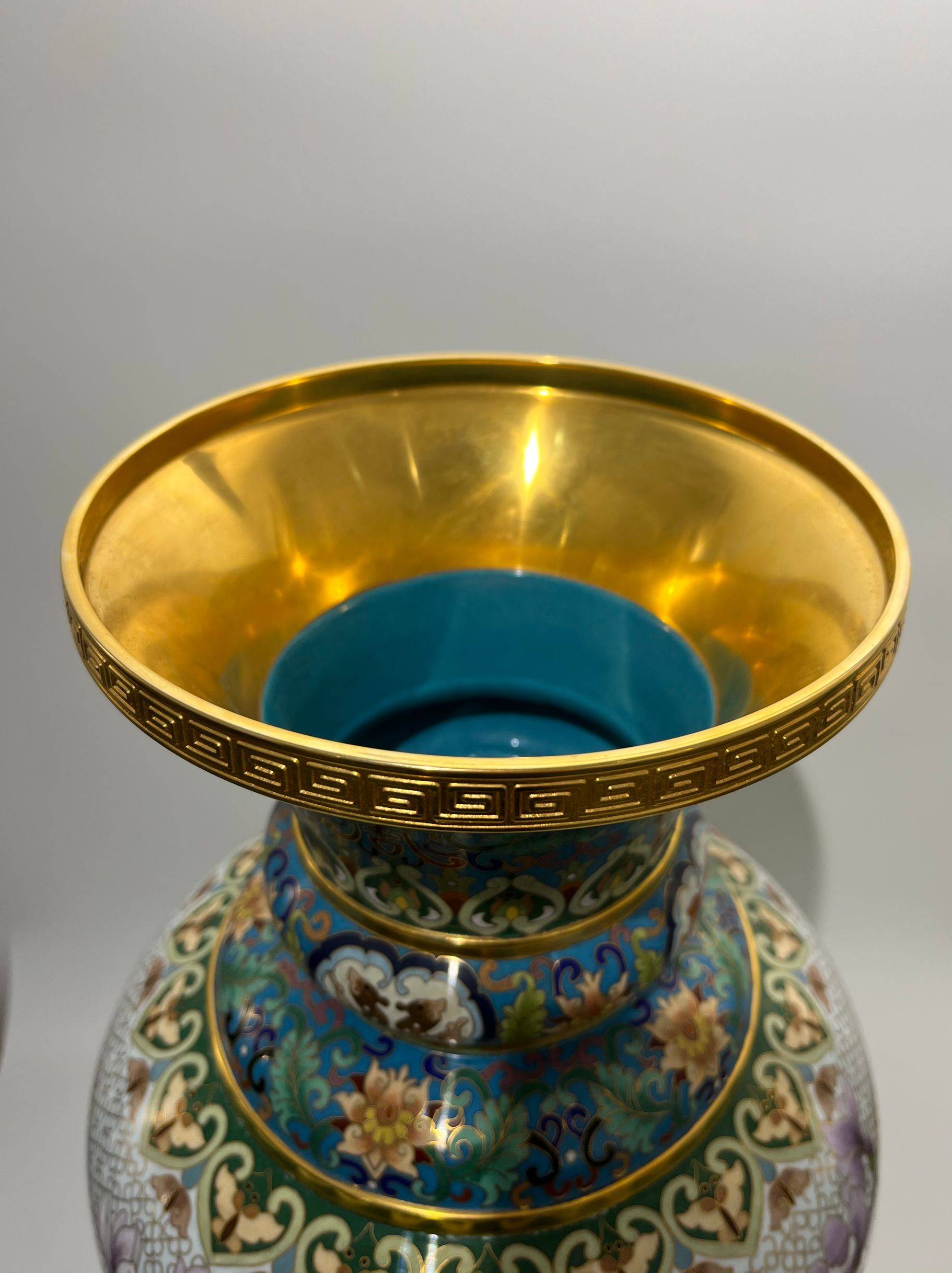 盛世欢歌景泰蓝赏瓶赏析