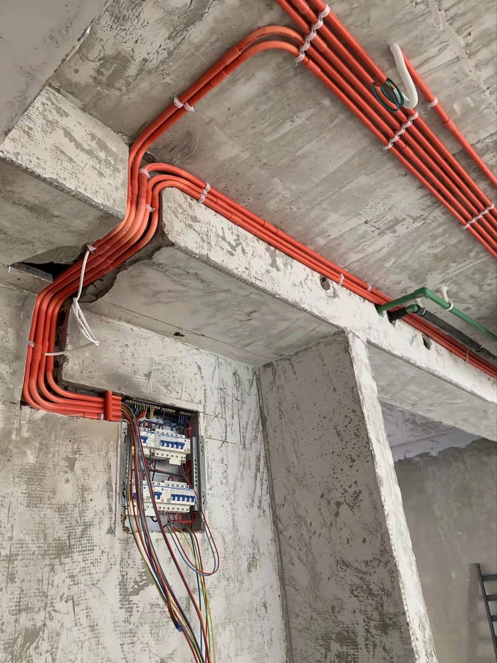 pvc穿线管:全称建筑用绝缘电工套管