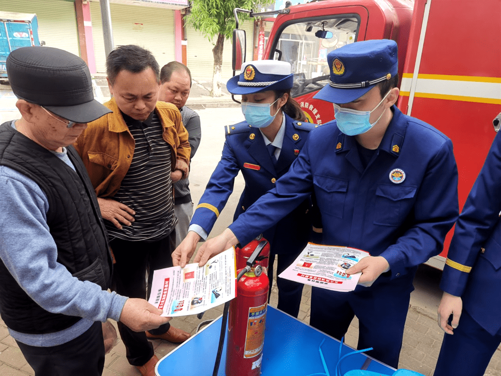 南宁武鸣区消防救援大队开展“3·15”消防产品宣传活动