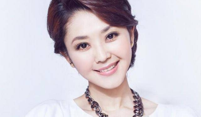 中国电视艺术家李桂琴入选首届中国播音主持金声奖撒贝宁方琼鲁健等