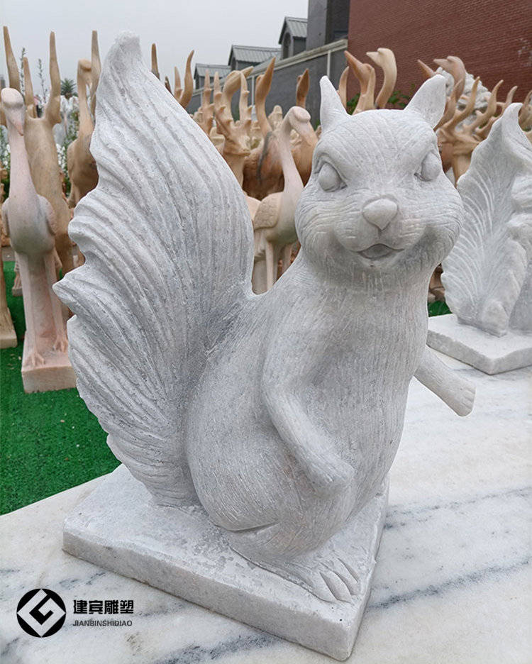 石雕松鼠雕塑草坪摆件小动物