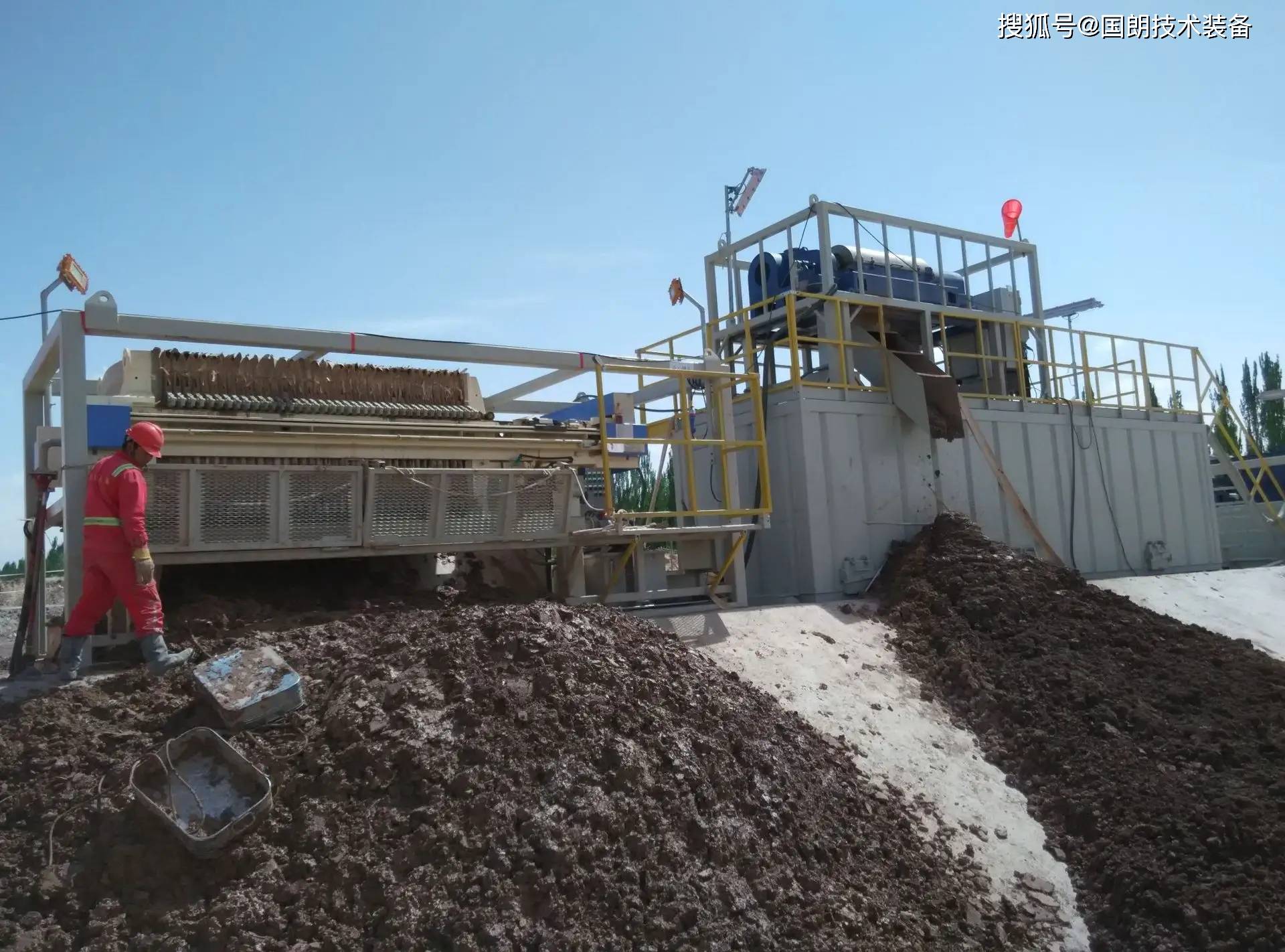 水基钻井废弃泥浆及其岩屑不落地处理技术