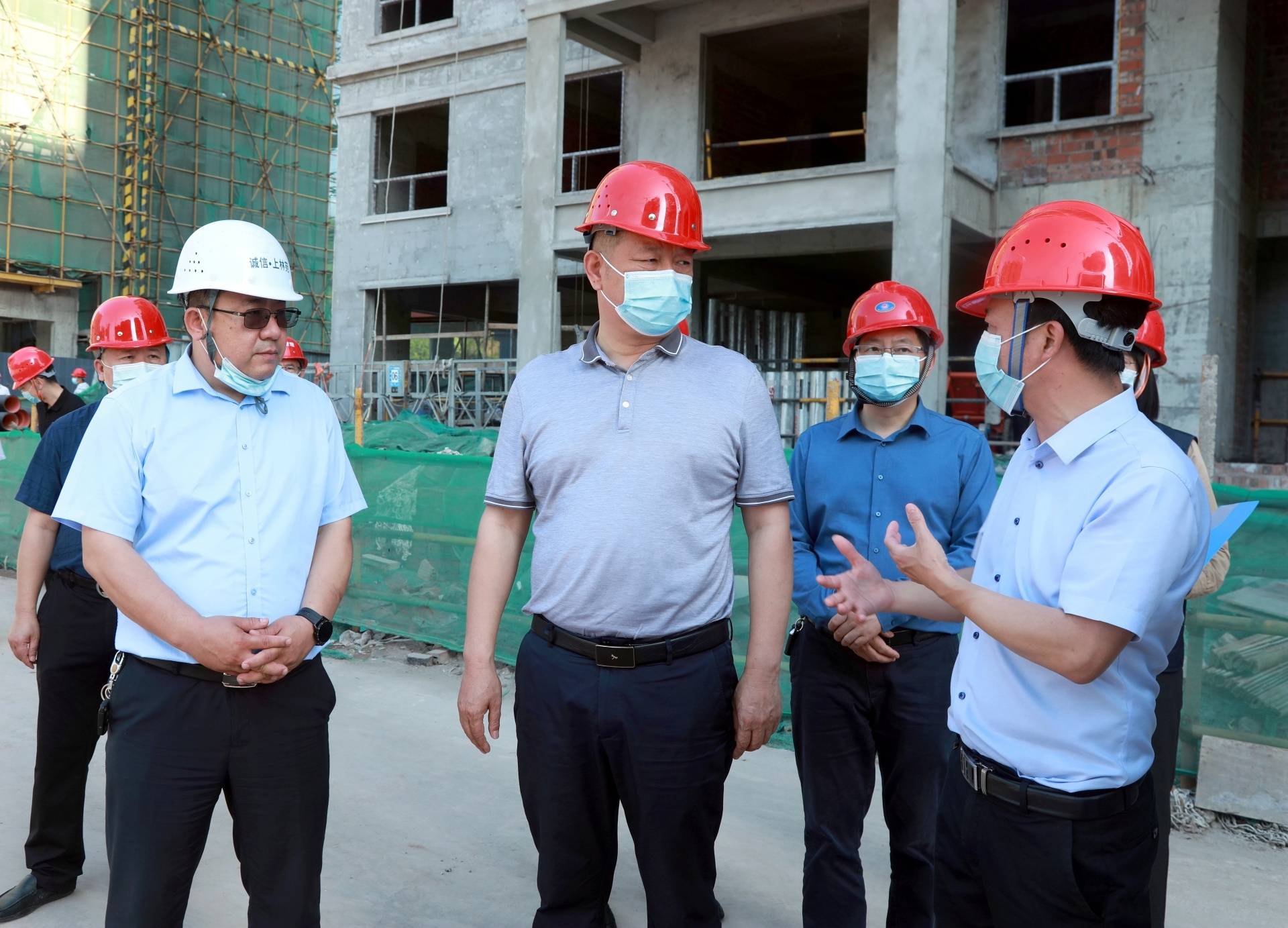 合江县委书记李仁军率队开展节前安全生产检查