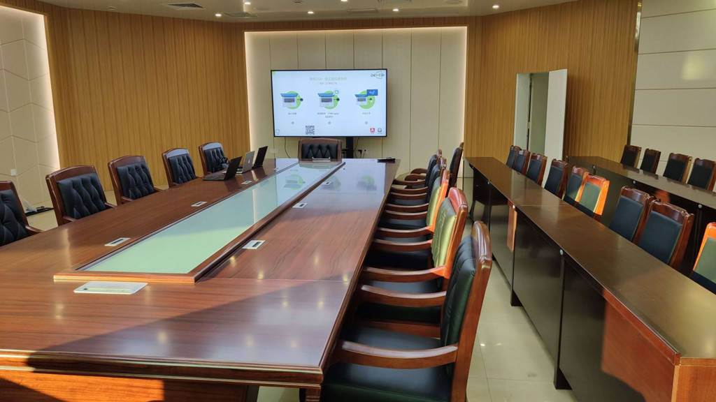 会议室想选购一台超大屏幕的显示器或者电视可以看看98寸或110寸商用