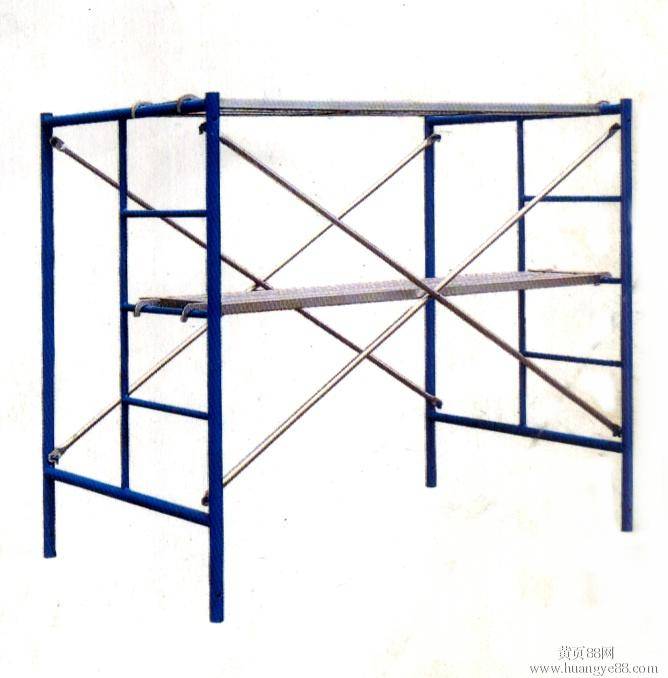 门式脚手架连墙件的设置,在架高45m以下时,垂直≤6m,每两层设一处