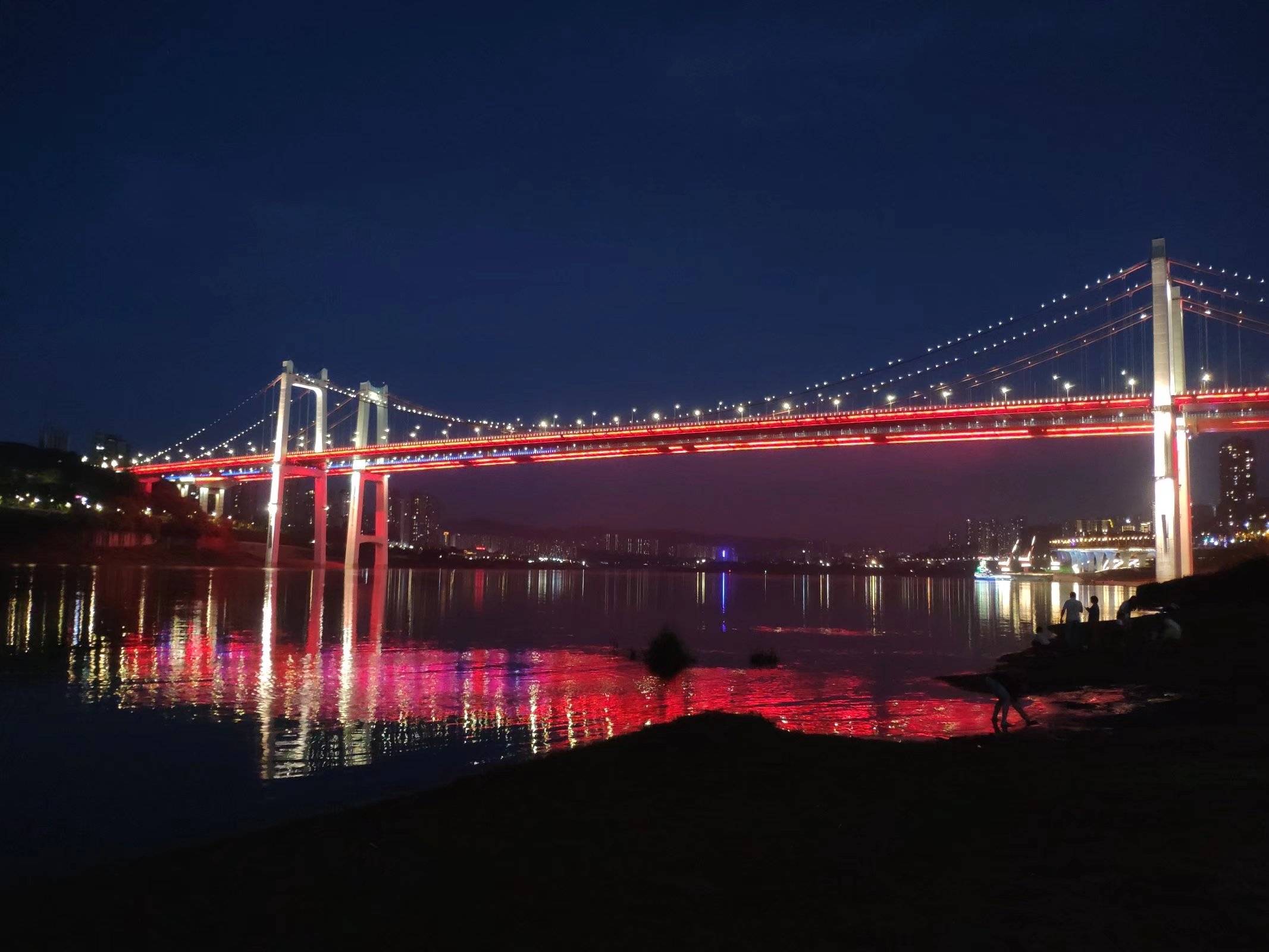 原创重庆最美鹅公岩大桥犹如一条跨越长江的红色长龙