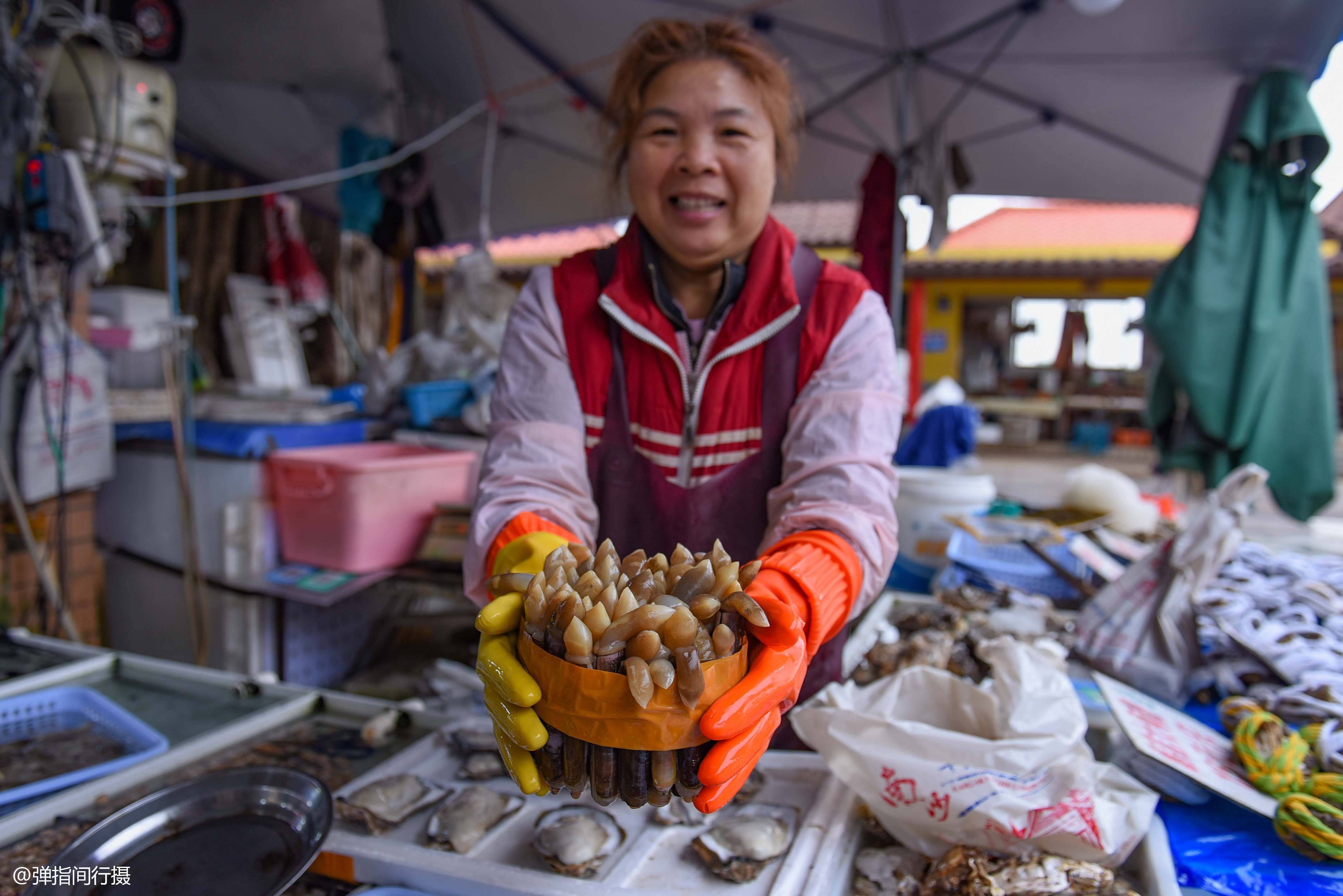 广州南沙有个非正式“景点”，因美食而“走红”，盛产海鲜和香蕉