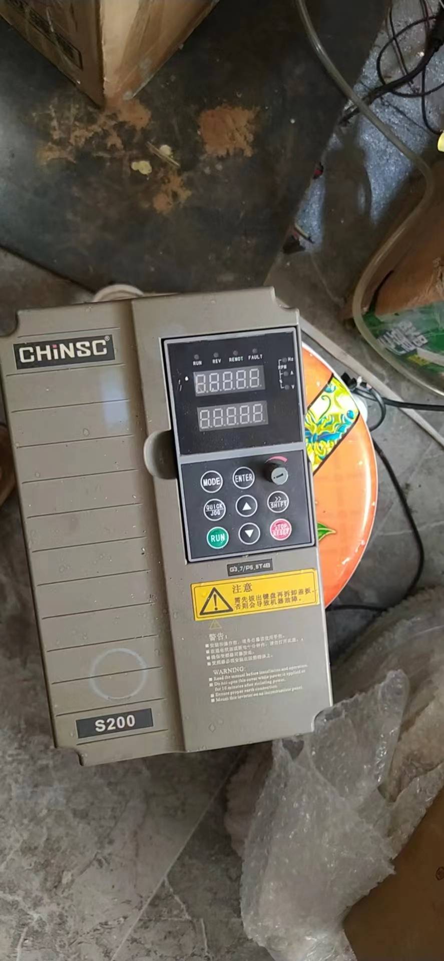 深川变频器维修案例记录:chinsc s200不显示启动没反应_故障_电源