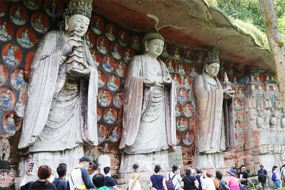 重庆：大足石刻，世俗题材让佛教石窟更加“好看”