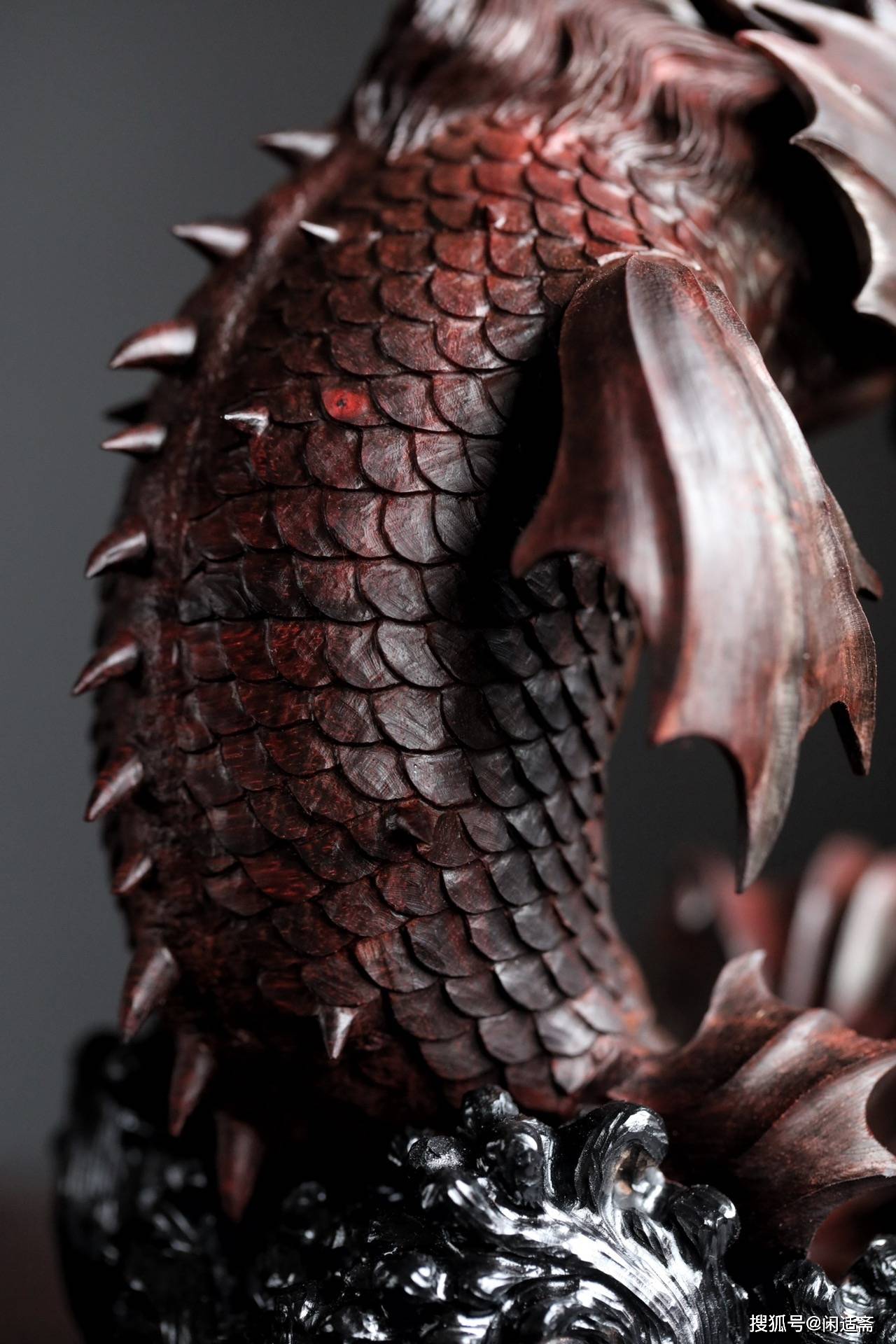 鲤跃龙门飞黄腾达鱼化龙紫檀木雕摆件