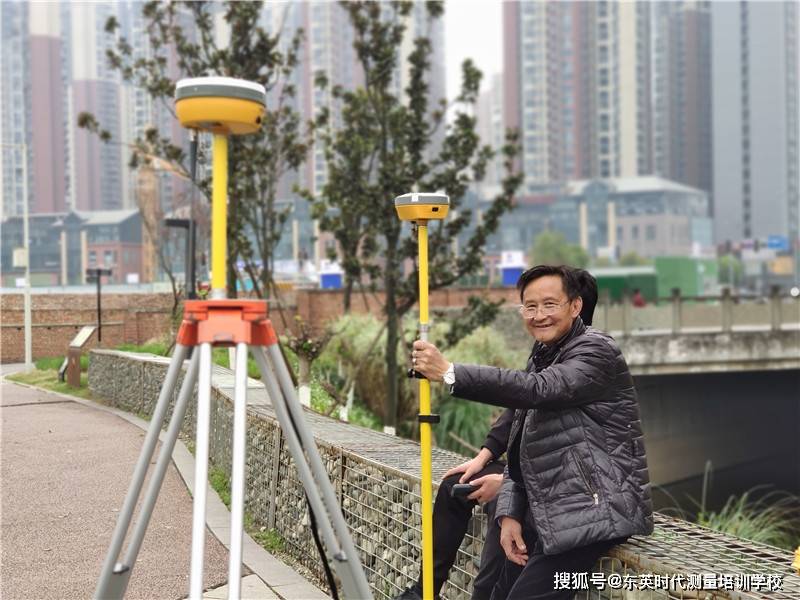 桥梁施工测量班横断面测量学习_工程_路桥建设_进行