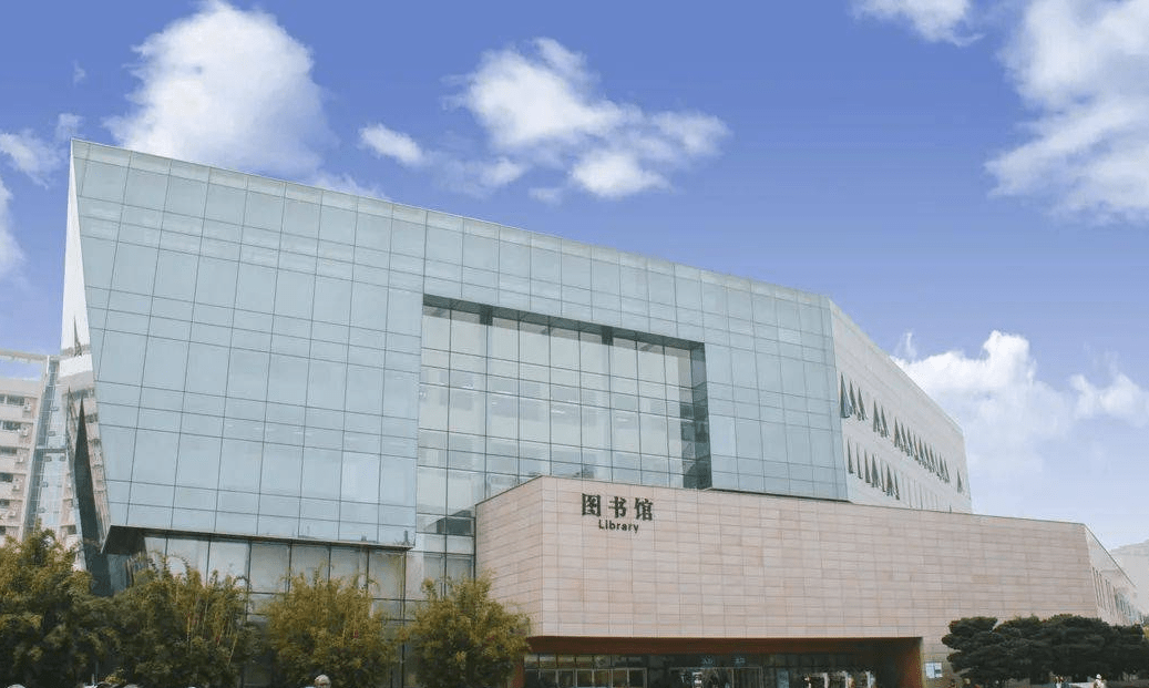 四川农业大学建成了一个稳定的三足鼎立式的校区结构,雅安校区,成都