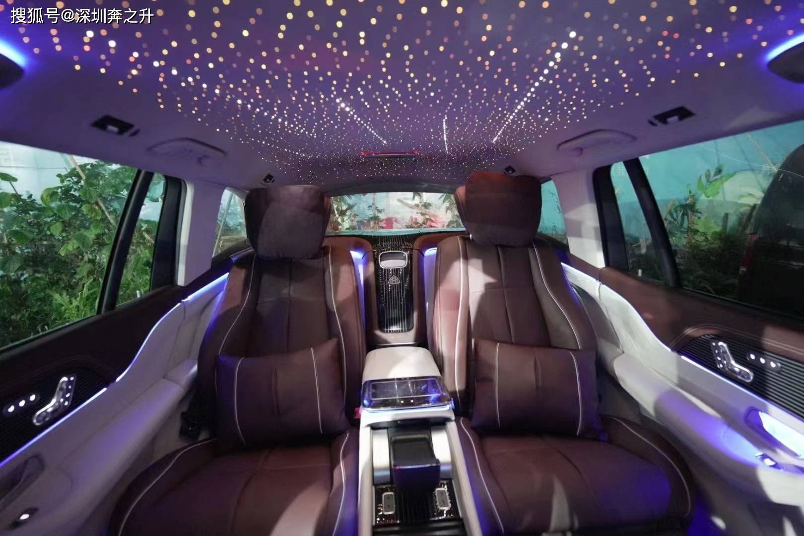 22款奔驰gls450升级迈巴赫gls600内饰星空顶效果