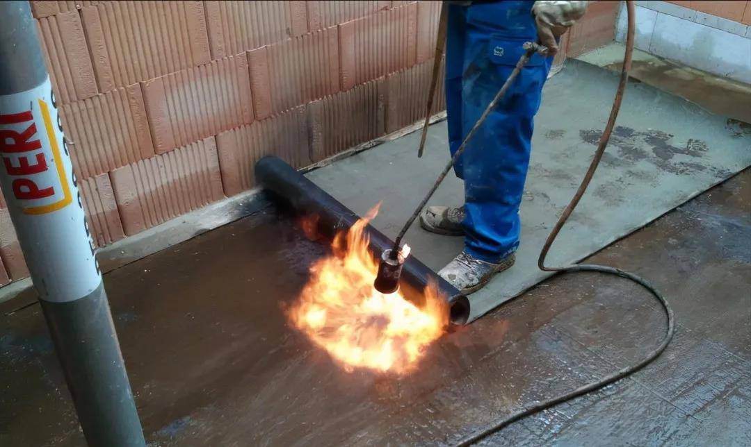 改性沥青类防水卷材热熔法施工机具