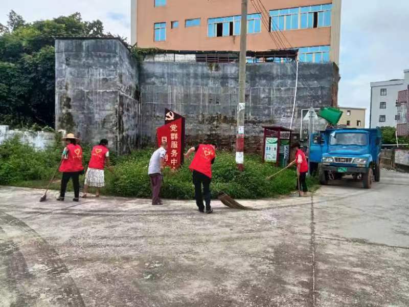 2022年6月15日,罗坑镇禁毒办组织目力村委干部,禁毒