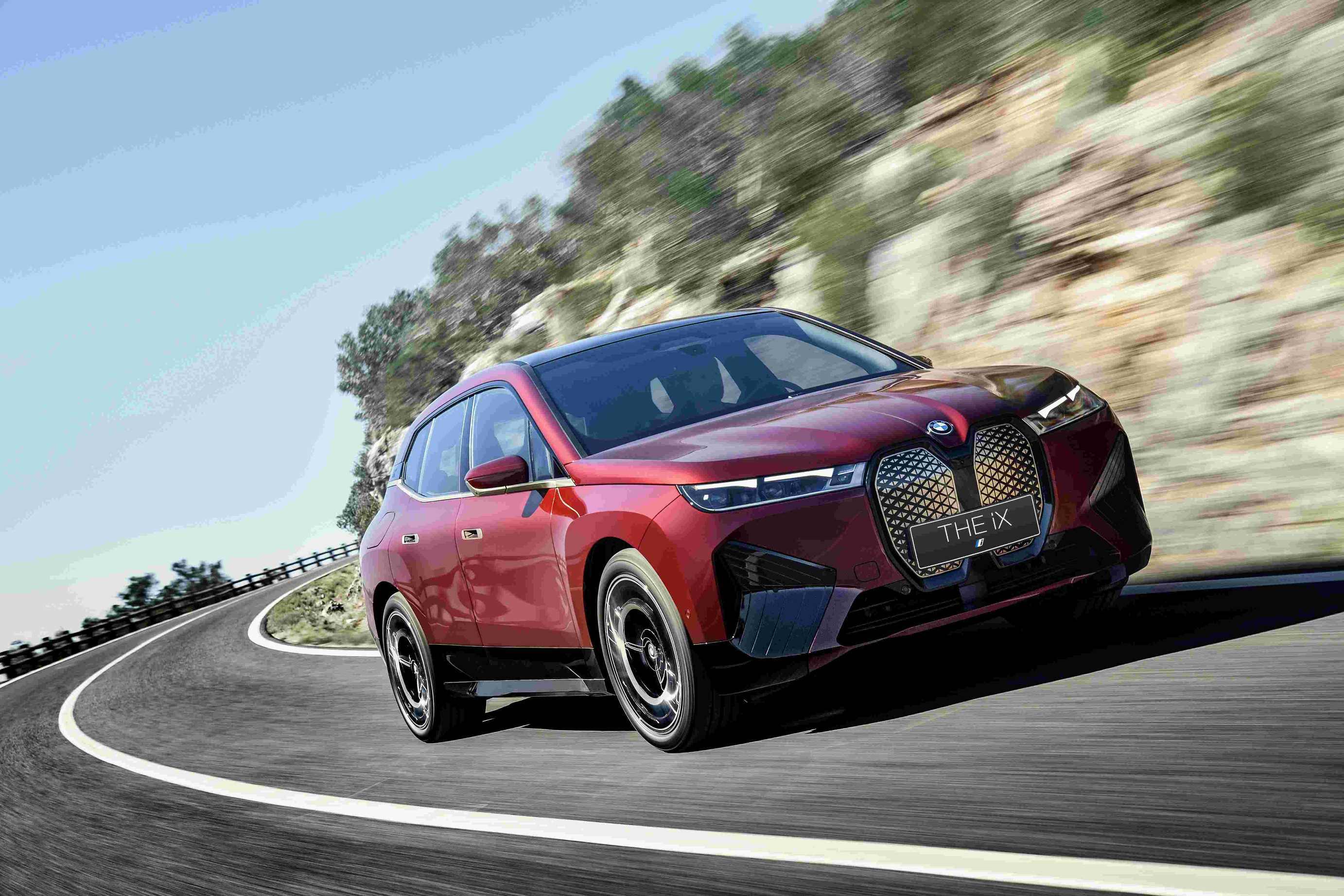 作为电动化转型的代表,创新bmw ix融汇了宝马集团在数字互联和电动化