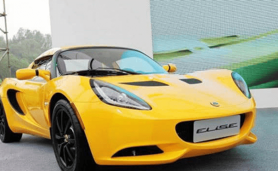 比王思聪大5岁每天开卡丁车上下班!_宗馥莉_女友_明星