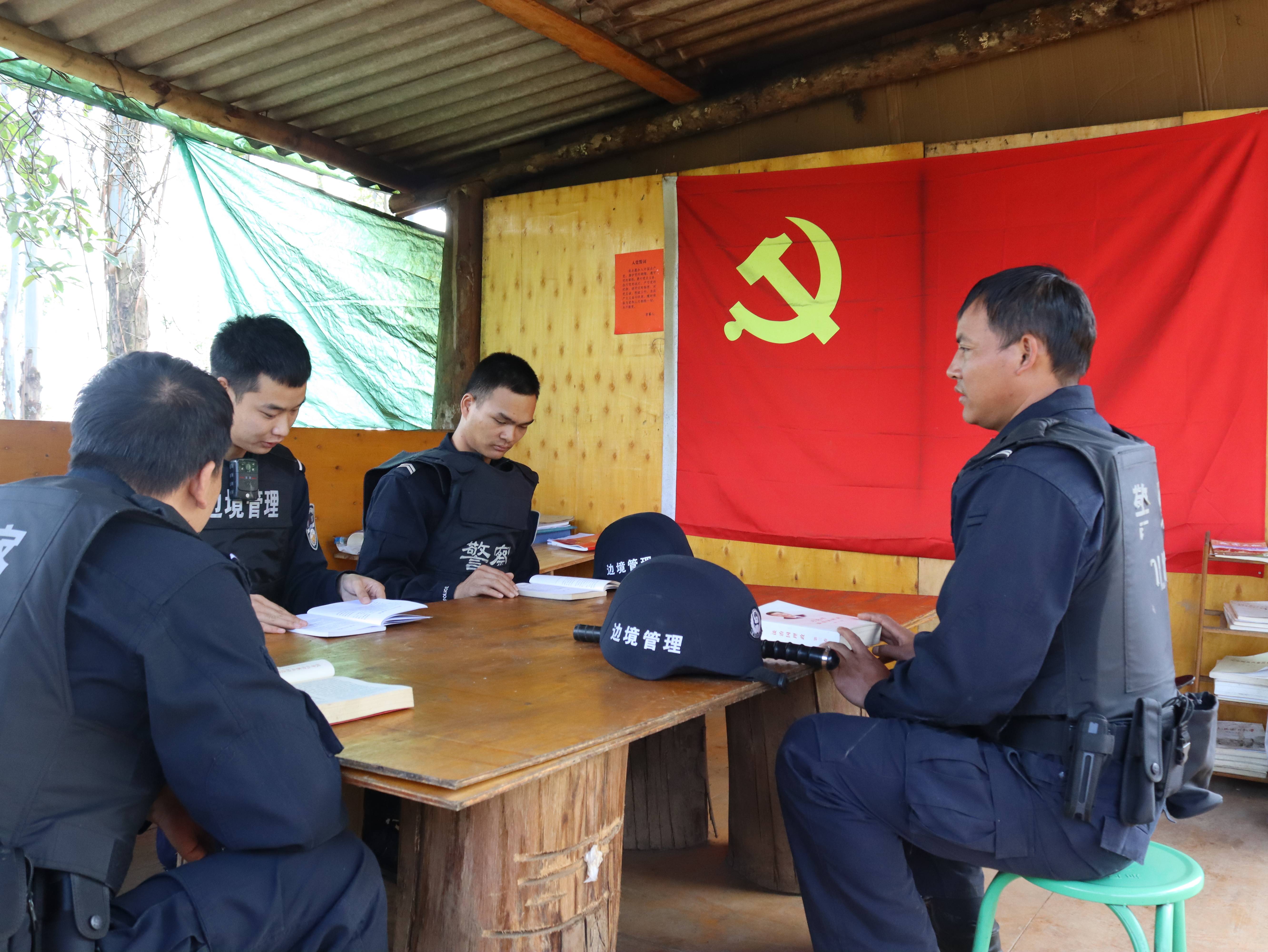 云南普洱边境管理支队创新教育引导激发党员内生动力