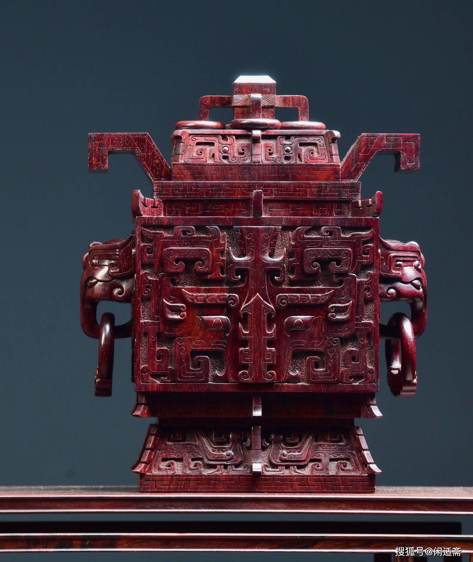 小叶紫檀木雕,夔龙双耳饕餮纹四方炉_青铜器_装饰_纹饰