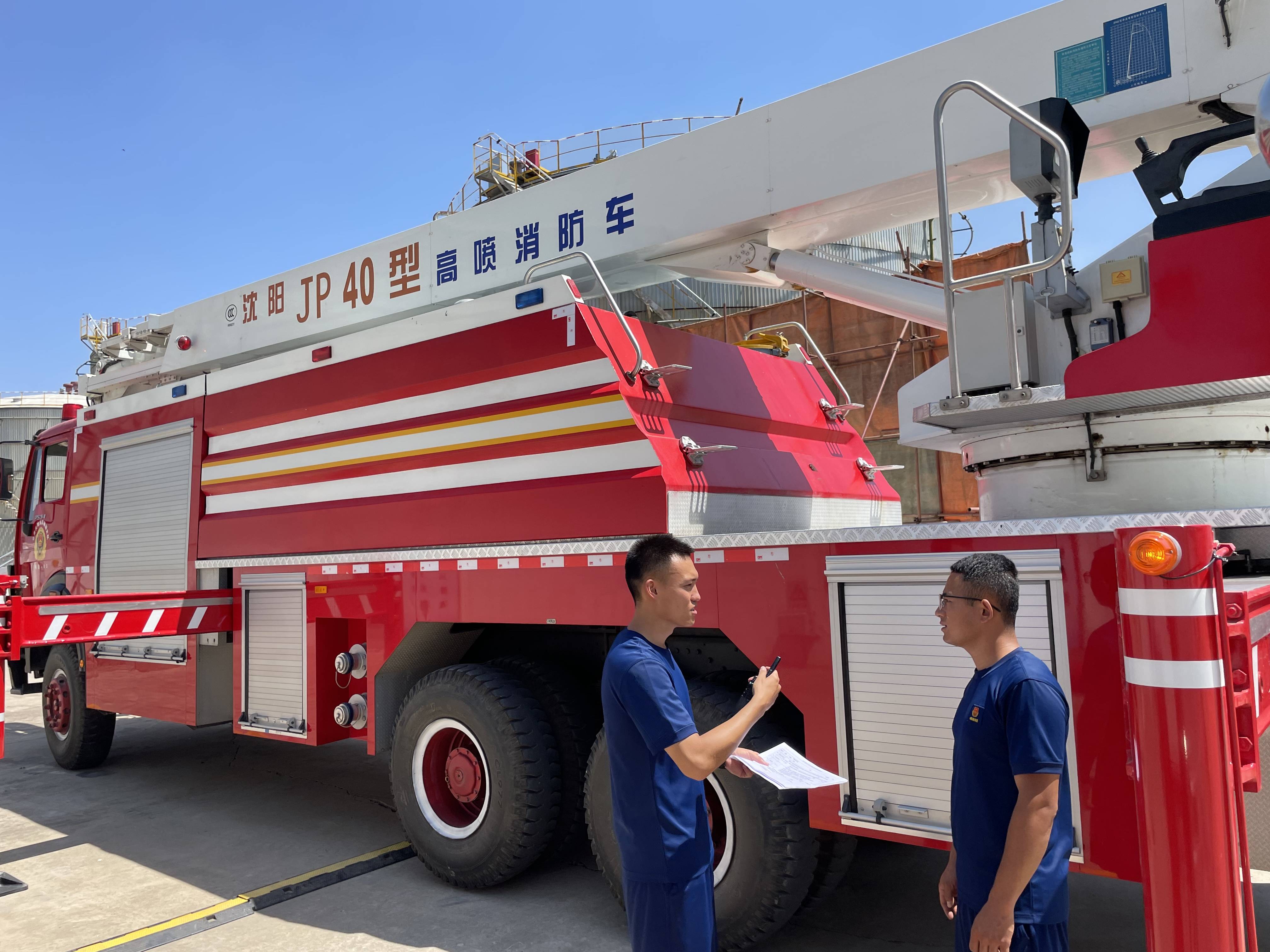 甘肃庆阳:庆阳消防开展危化品泄露应急救援演练