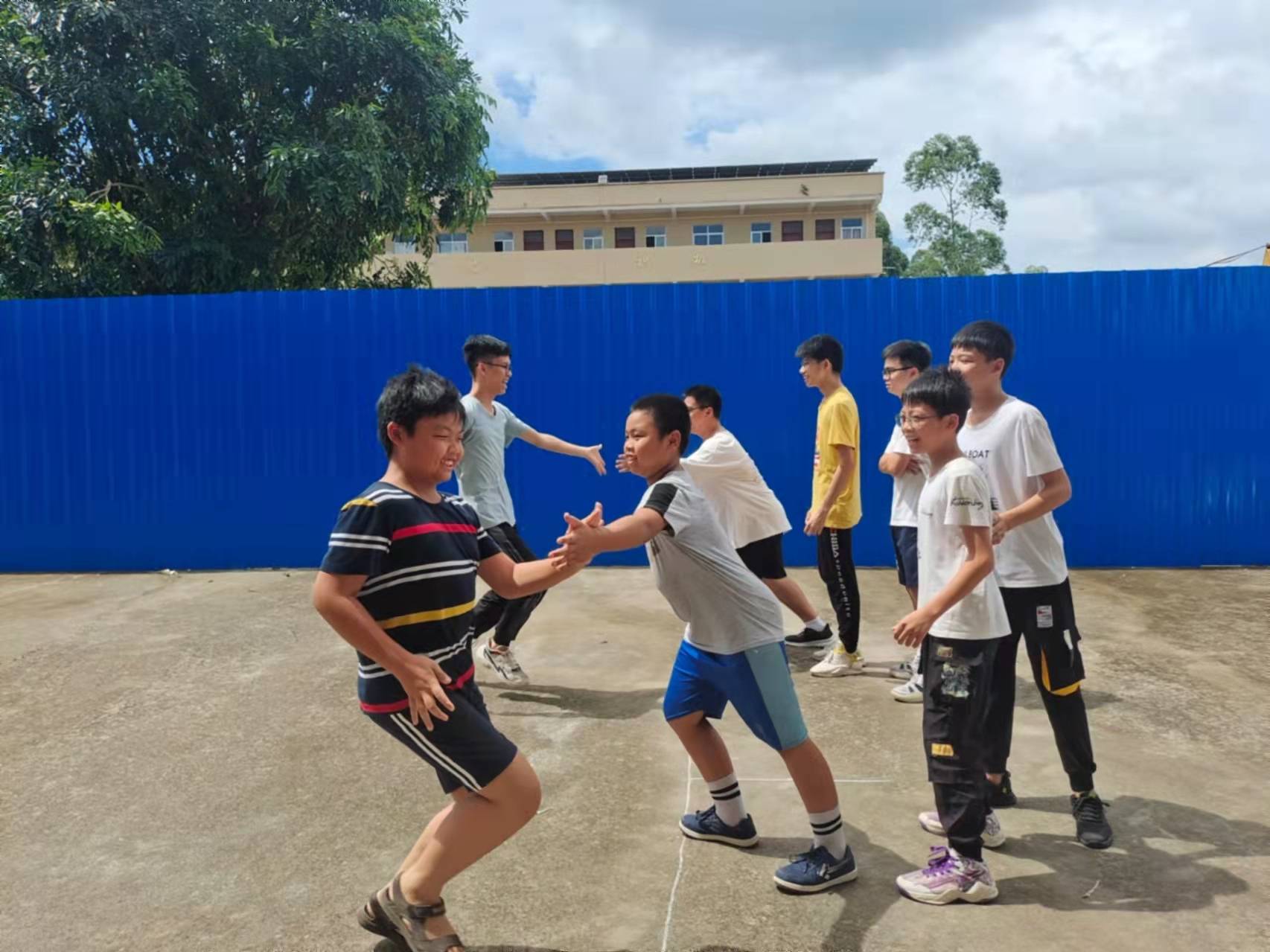 68炽阳实践队之三十米往返接力跑