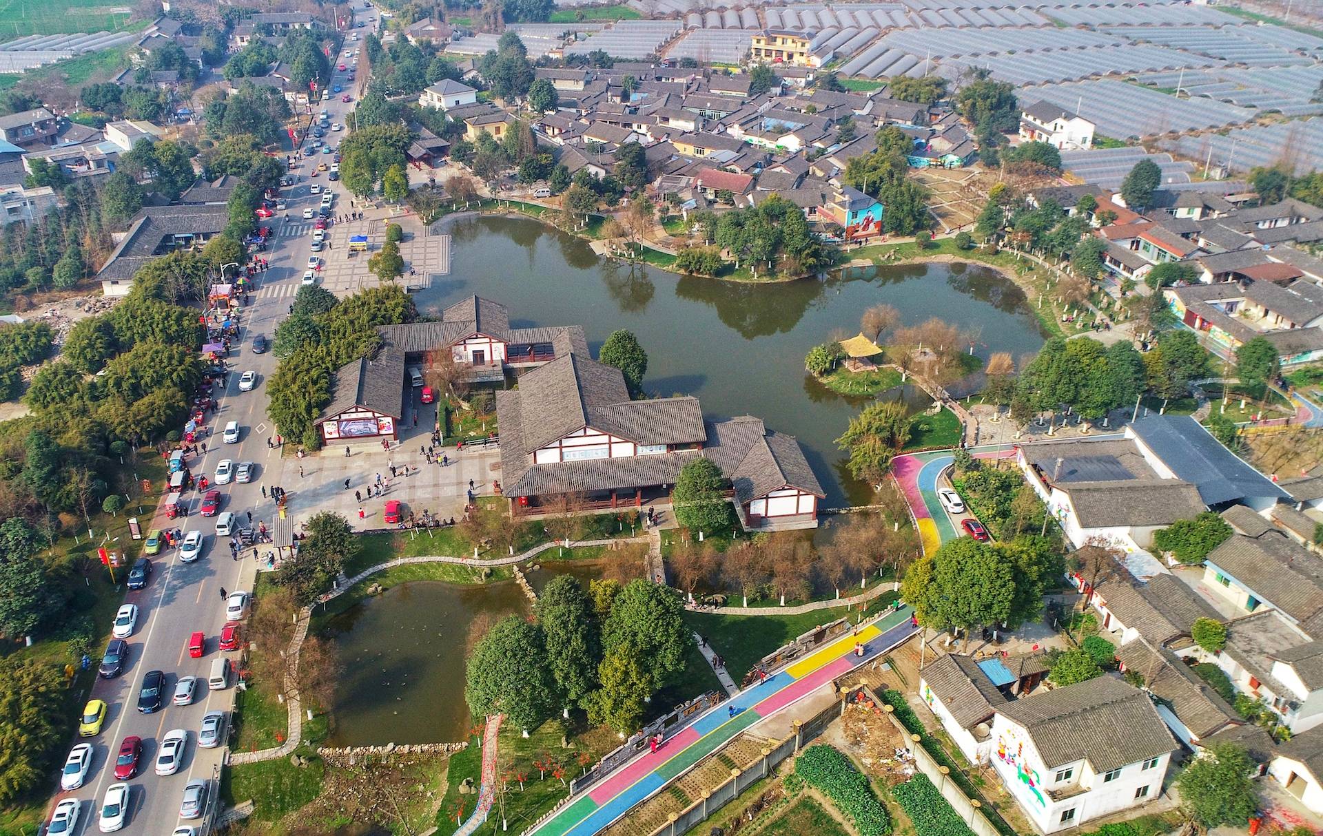 创建天府旅游名县绵竹年画村乡村展新颜处处皆风景