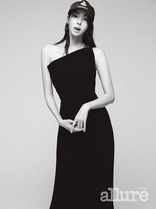 李多喜《allure》杂志公开 表情超酷身材比例超好-搜狐大视野-搜狐新闻