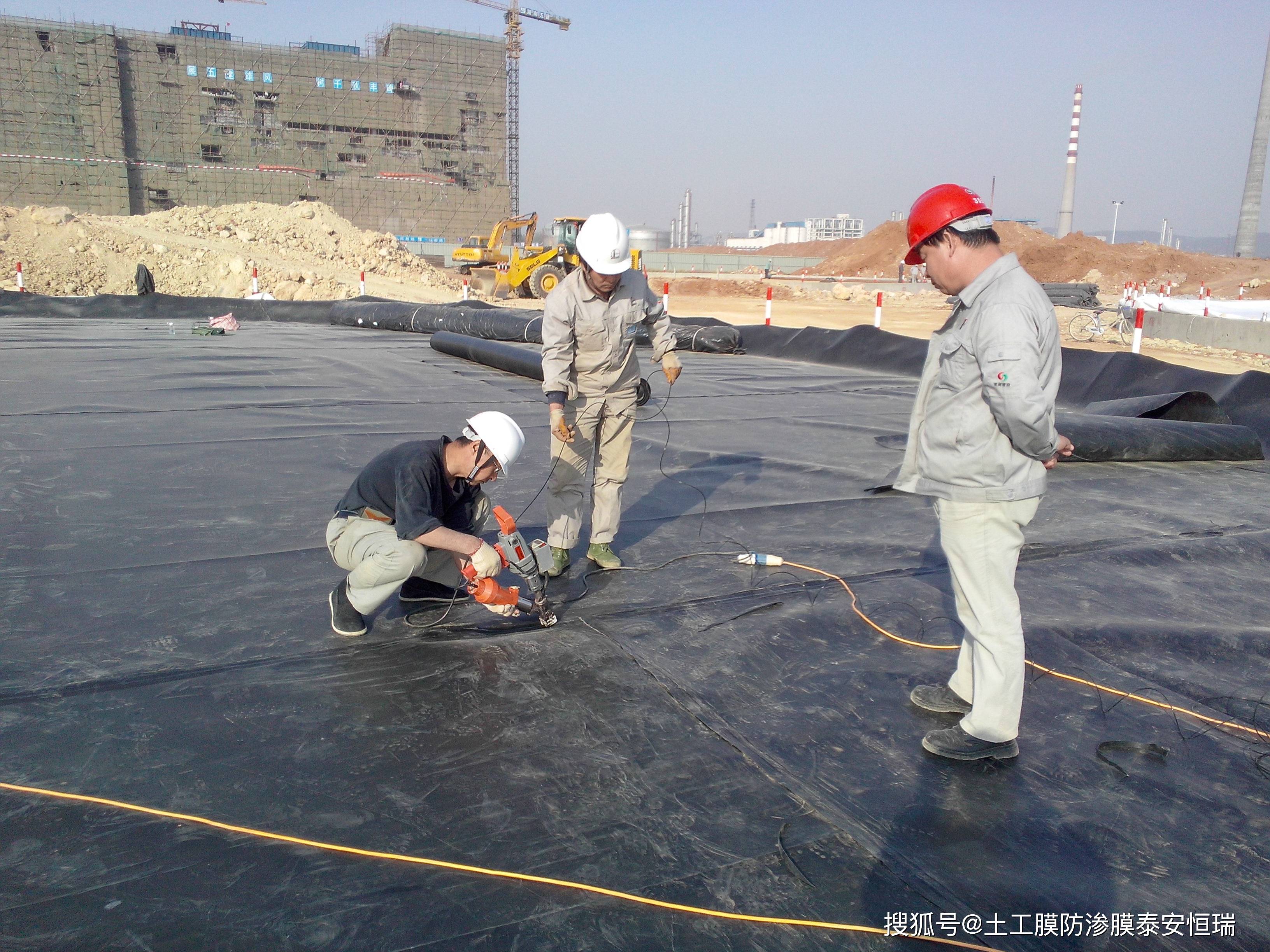 地面防潮隔离0.4厚聚乙烯薄膜防水层