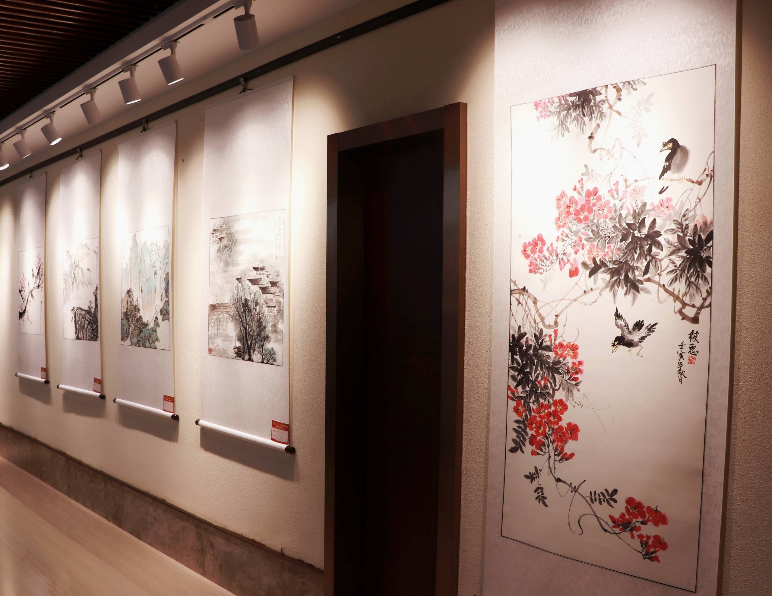 南京举办十位将军与书画名家书画作品联展_瑞章颂_人士_市民