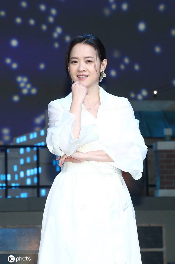 曾宝仪,lulu黄路梓茵出席《姐妹们的音乐万万岁》-搜狐大视野-搜狐