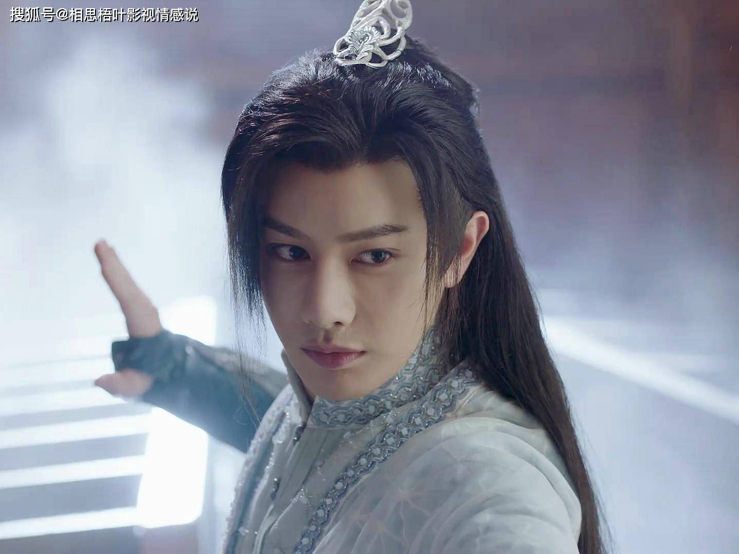 《月歌行》诃那:既然爱而不得,那就一生守护_水族_白凤_族人