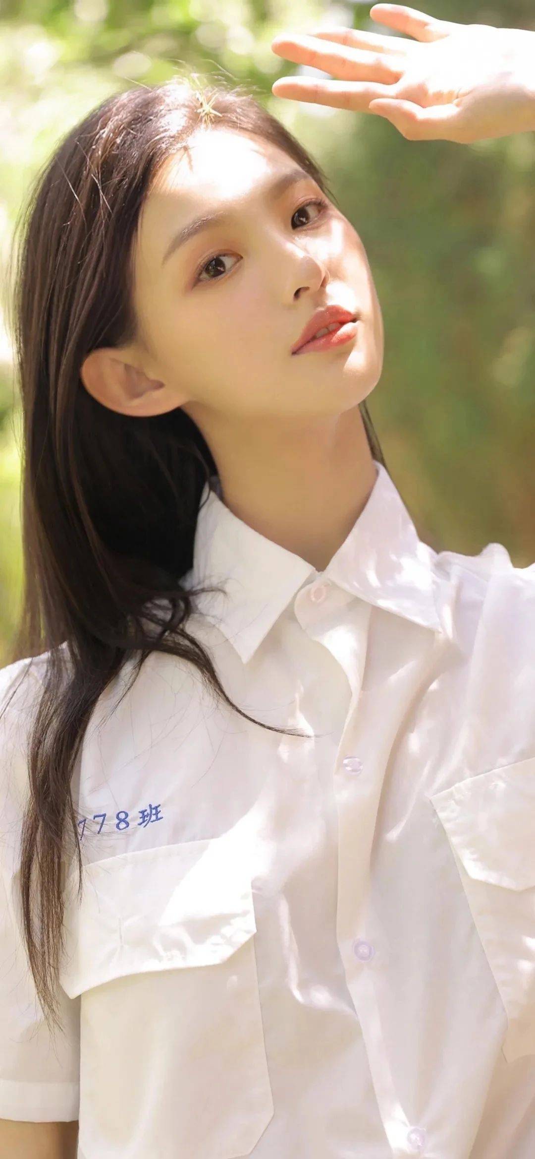 手机美女壁纸230105_素材_版权_网络