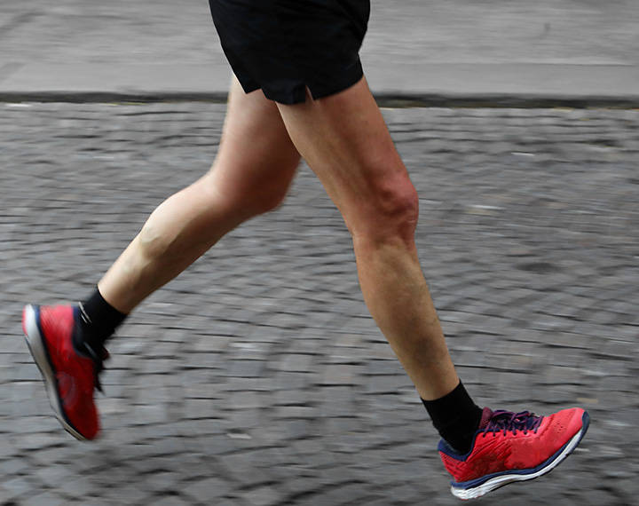 竞走名将为何走偏_王浩_运动_技术动作