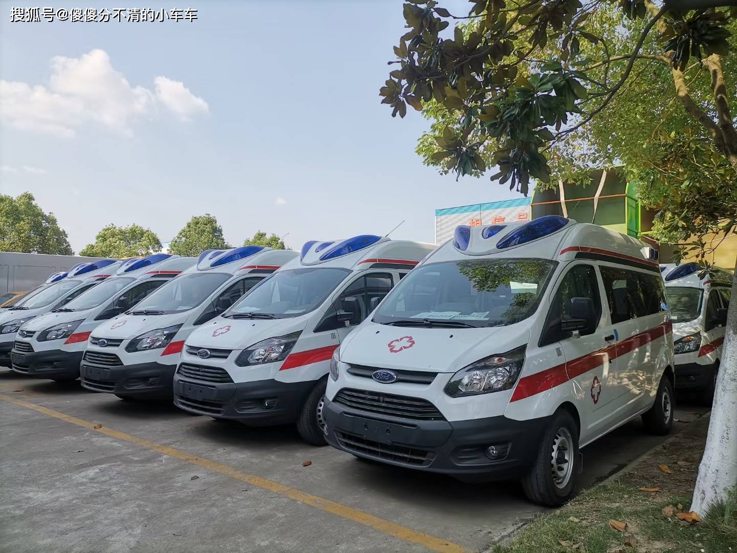 呼吸气嘴,简易呼吸器,便携式吸引器,听诊器,血压计,叩诊锤,体温表