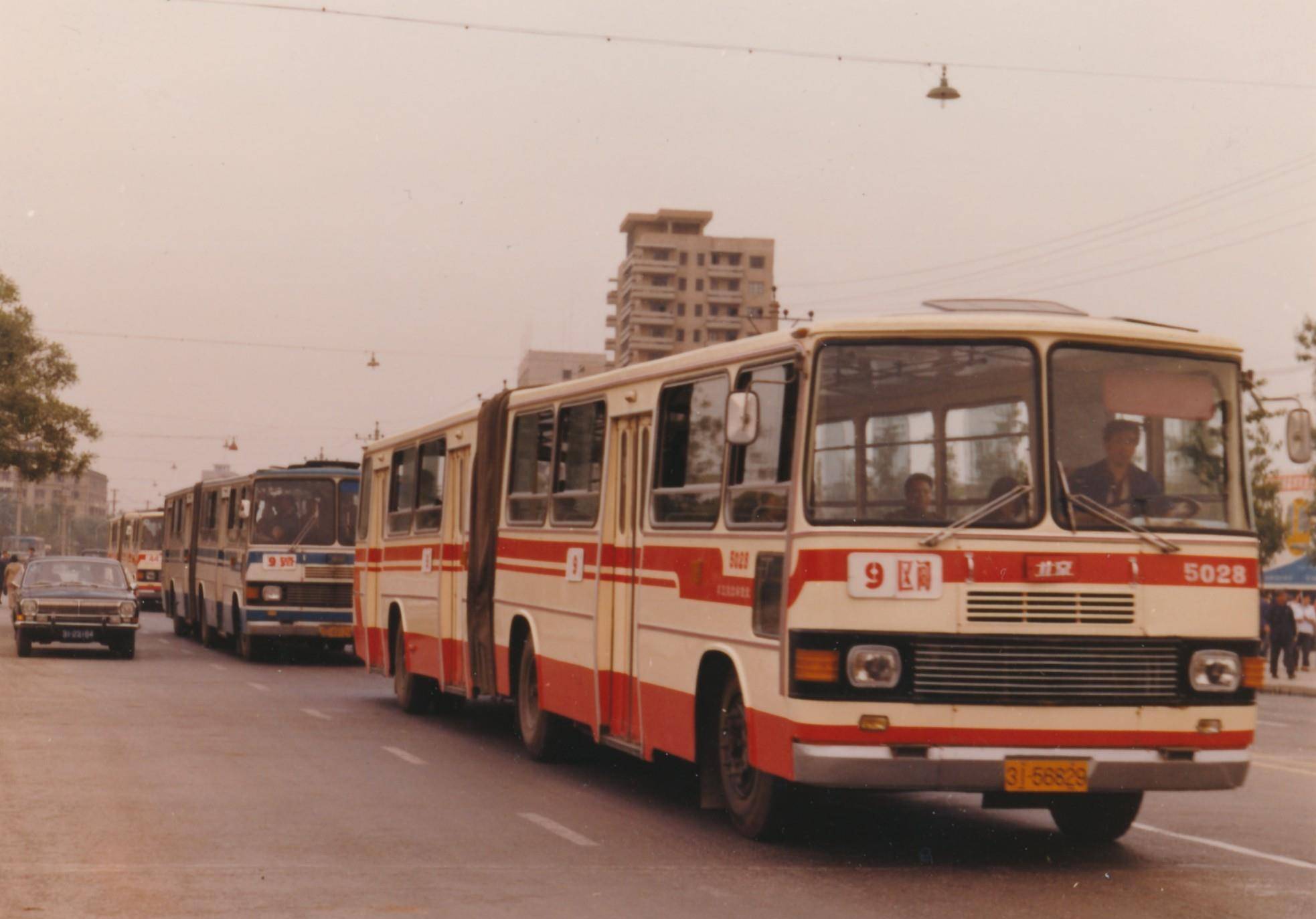 老汽車,老月票:記錄北京鐺鐺車,無軌電車,公共汽車和地鐵_運營_發展