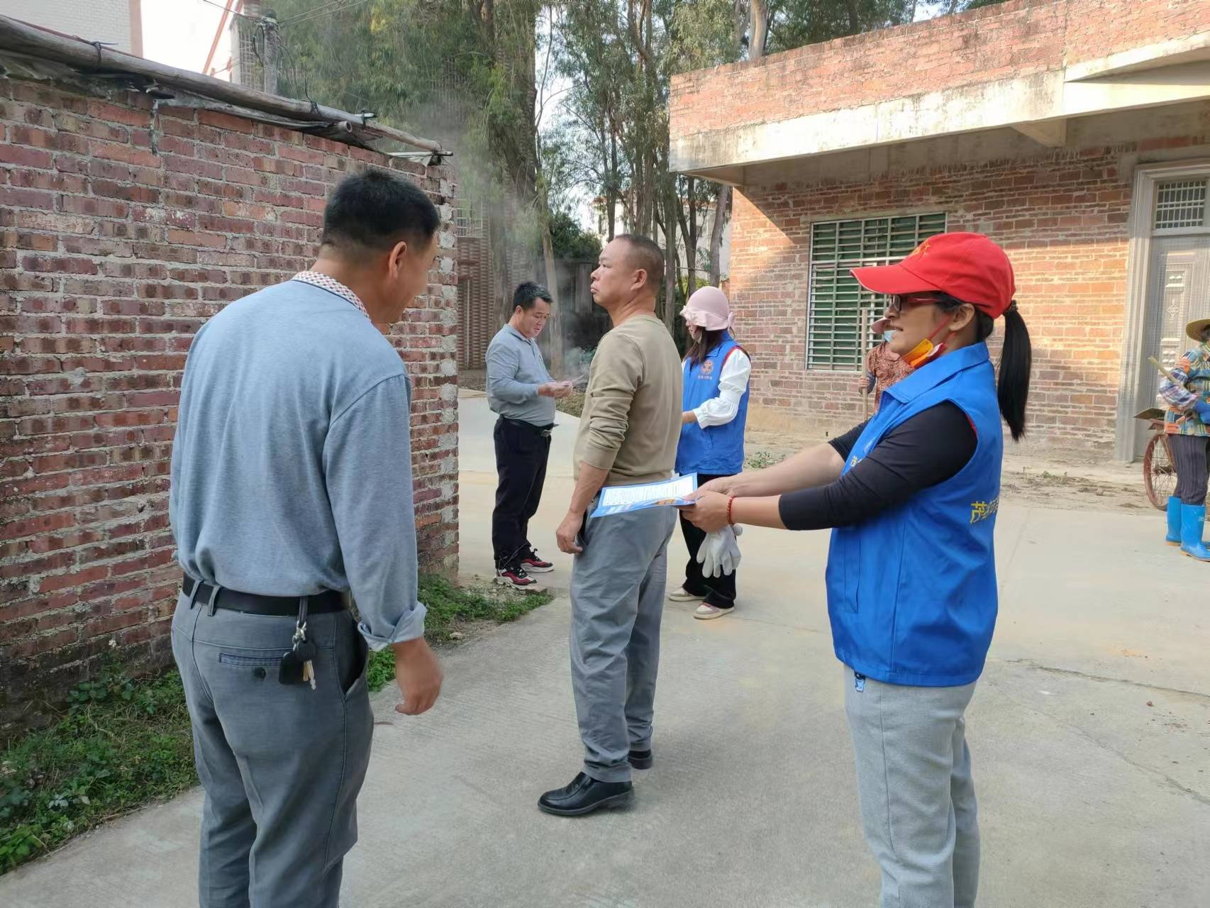 罗坑镇目力村开展禁毒宣传"进农村"活动_村民_毒品_危害