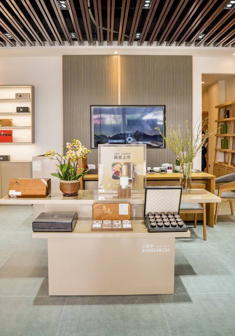 重庆工装翻新 | 30天小喜完工128平小罐茶店铺_关键才_装修_装饰