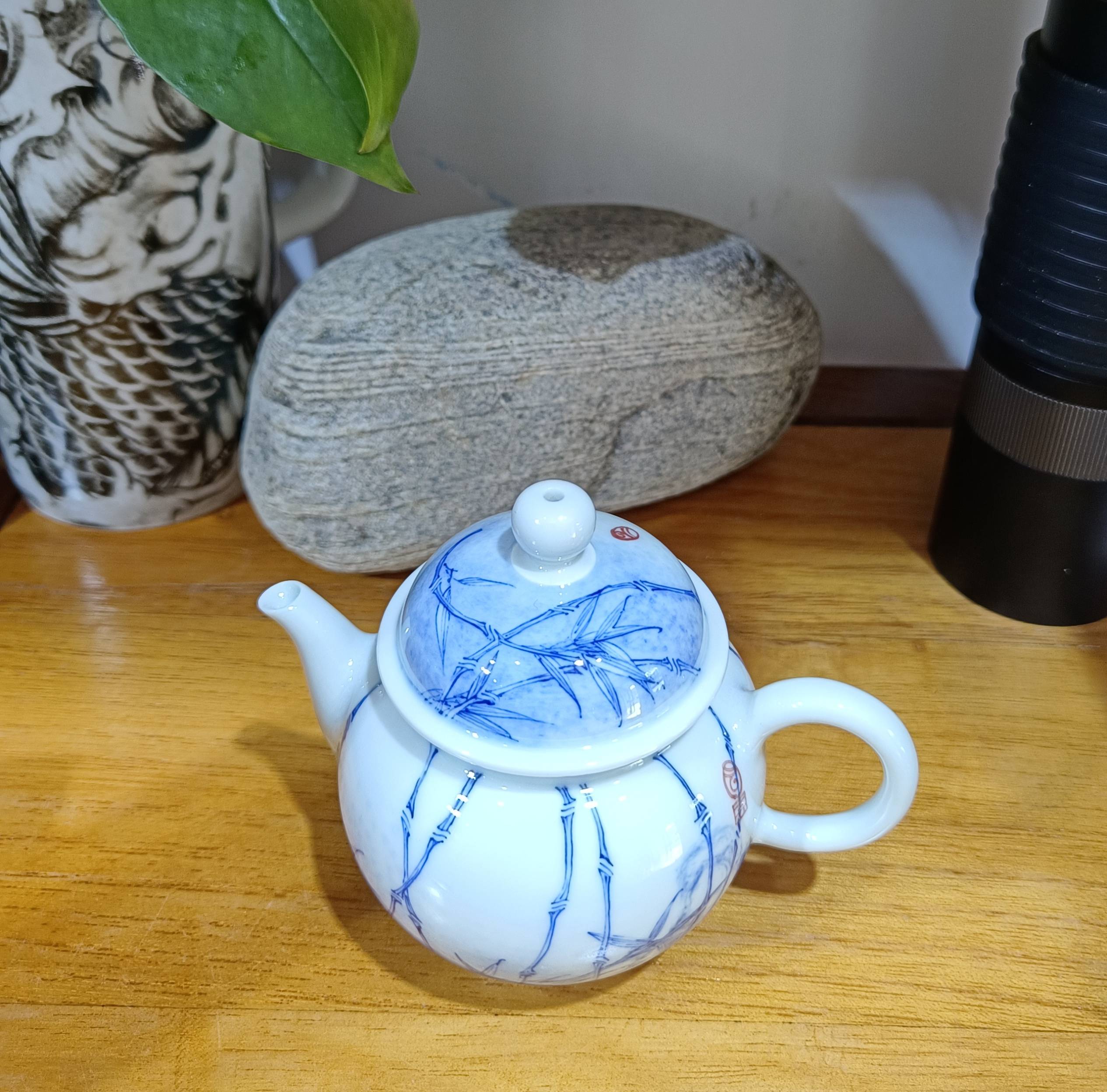 景德镇素云老师 :瓷器上的竹纹,象征文人墨客高风亮节的品质_作品