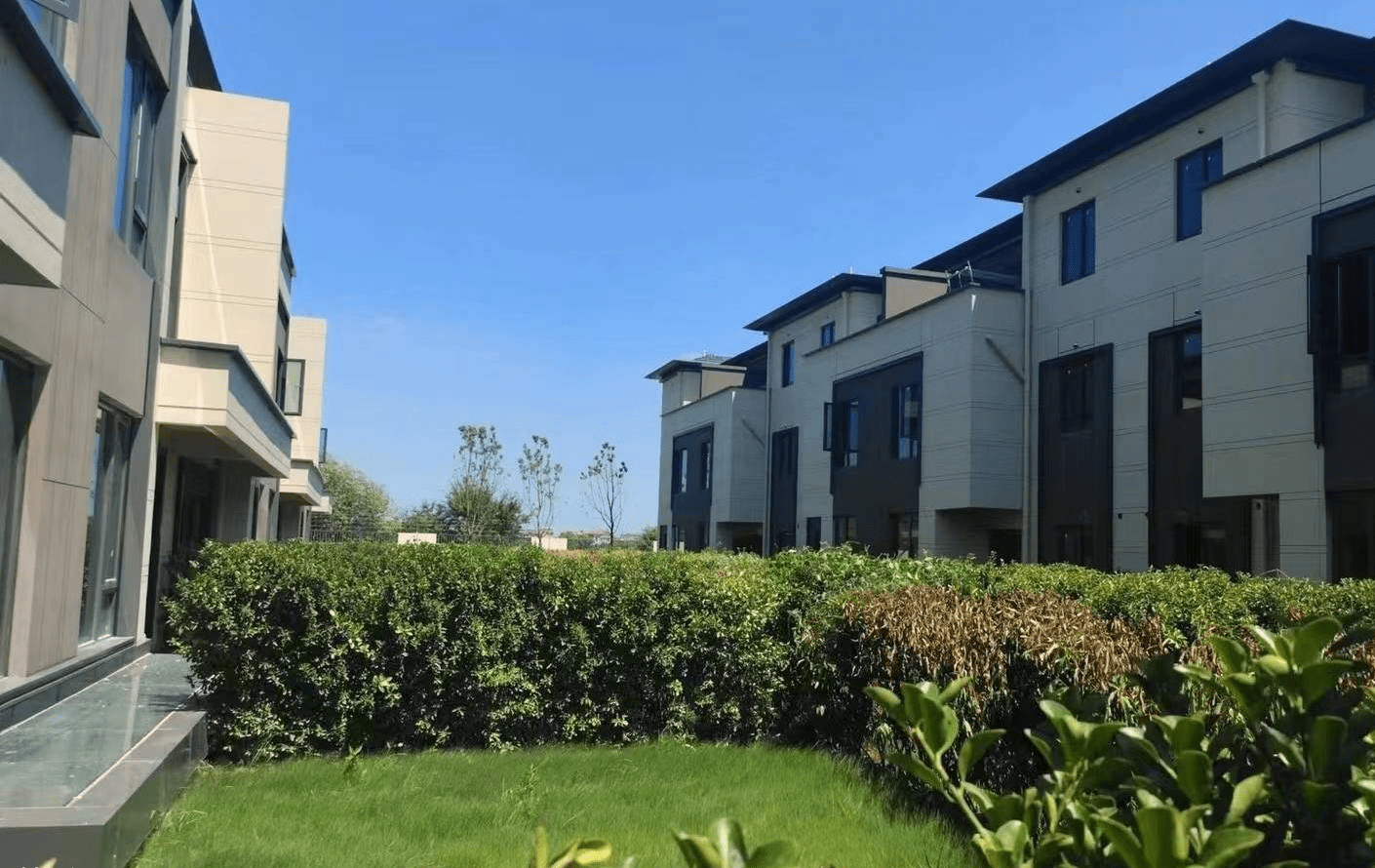 湖州吴兴海伦堡海伦湾别墅售楼处电话:400-000-0460转9988位置-户型